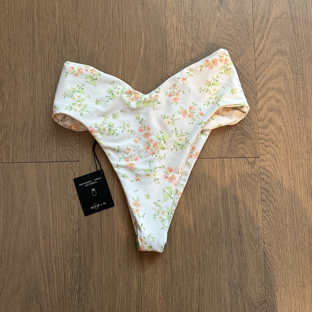 Skatie - Melly Bottoms - Naples